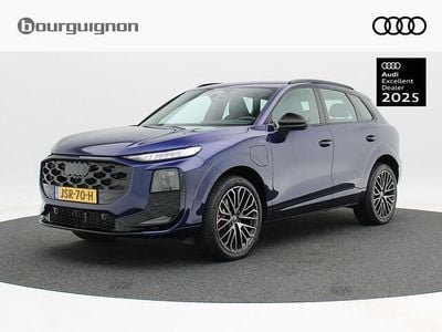 Blauw Nieuw 2026 Audi Q3 Comfort SUV | € 67.850