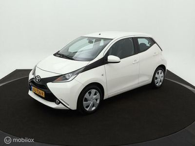 tweedehands Toyota Aygo 1.0 VVT-i x-play