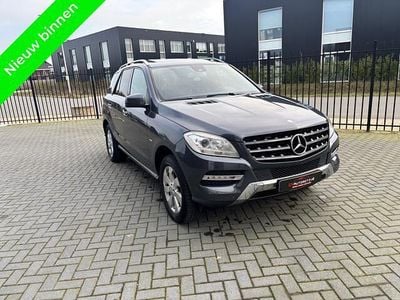 Grijs (metallic) Occasion 2012 Mercedes 350 SUV | € 9.995