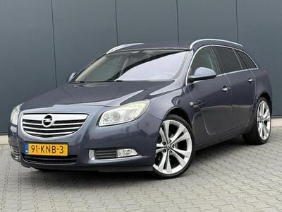 Grijs (metallic) Gebruikt 2010 Opel Insignia Cosmo Stationwagen | € 5.495 (Eerlijke prijs)