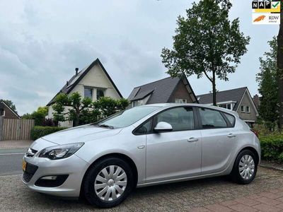 tweedehands Opel Astra 1.7 CDTi S/S Business + 135.000 km NL-AUTO-NAP.