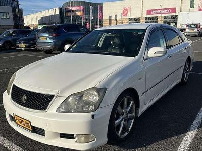 Wit Occasion 2006 Toyota Crown Sedan | € 11.500