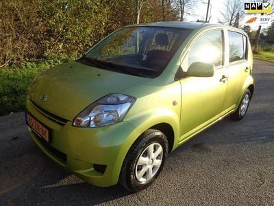 Groen Gebruikt 2008 Daihatsu Sirion Hatchback | € 2.499 (Eerlijke prijs)