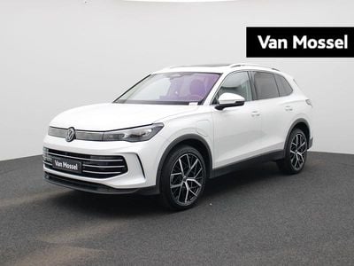 Wit Gebruikt 2024 VW Tiguan Elegance SUV | € 49.900 (Goede deal)