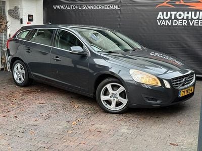 Occasion Volvo V60 Momentum 150 PK (110 kW) 2012 Grijs (metallic) Stationwagen