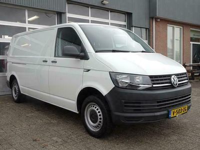 tweedehands VW Transporter 2.0 TDI 85pk L2H1 Airco Cruise control Telefoonvoorbereiding Usb aansluiting Parkeerhulp achter 1e eigenaar Dealeronderhouden Euro 6 Verlengd Verlengde wielbasis Lang