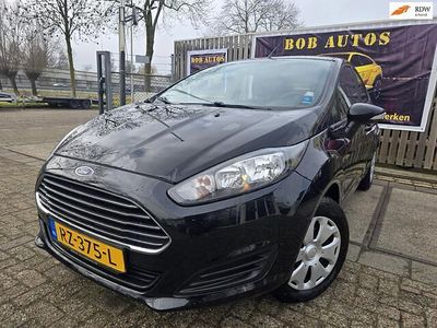 Zwart Occasion 2015 Ford Fiesta Hatchback | € 3.999 (Eerlijke prijs)