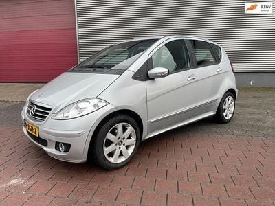 Grijs (metallic) Gebruikt 2006 Mercedes A200 Avantgarde MPV | € 5.495 (Iets duurder)