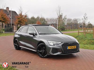 Grijs Gebruikt 2020 Audi A3 Sportback Premium Hatchback | € 30.490