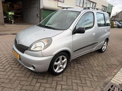 Grijs Occasion 2000 Toyota Yaris Luna Stationwagen | € 4.350