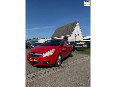 Rood Occasion 2007 Opel Corsa Cosmo Hatchback | € 1.450 (Eerlijke prijs)