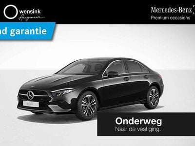 Zwart Gebruikt 2023 Mercedes A180 Business Sedan | € 30.850 (Eerlijke prijs)