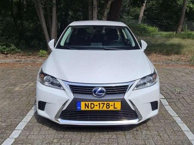 Lexus CT200h