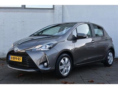 Bruin Occasion 2018 Toyota Yaris Design Hatchback | € 13.999 (Eerlijke prijs)