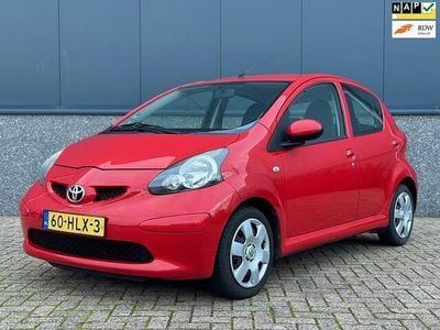 Occasion Toyota Aygo 68 PK (50 kW) 2009 Rood Hatchback