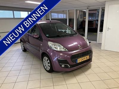 Occasion Peugeot 107 Envy 68 PK (50 kW) 2012 Paars (metallic) Hatchback