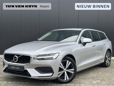 Grijs Occasion 2020 Volvo V60 Momentum Stationwagen | € 24.950 (Duur)