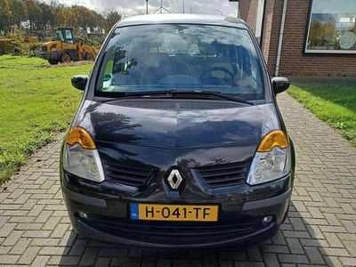 Zwart Gebruikt 2006 Renault Modus MPV | € 750 (Goede deal)