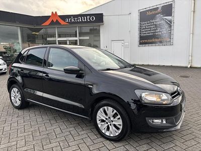 Zwart Gebruikt 2013 VW Polo Life Hatchback | € 7.940 (Eerlijke prijs)