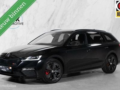 Zwart Occasion 2024 Skoda Octavia RS | € 37.600 (Goede deal)