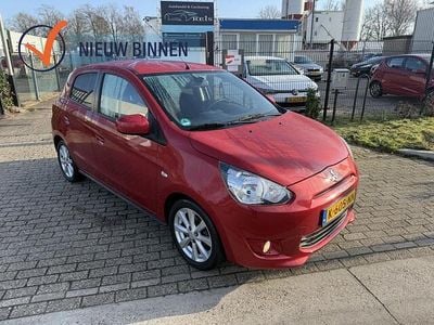 Rood (metallic) Occasion 2013 Mitsubishi Space Star Intense+ Hatchback | € 4.999 (Goede deal)