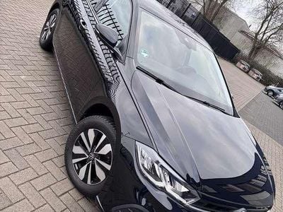 Zwart Occasion 2024 VW Polo R-line Hatchback | € 25.450 (Eerlijke prijs)