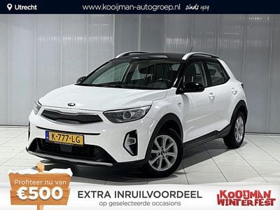 (bud) clear white/black s Gebruikt 2021 Kia Stonic Start SUV | € 16.400 (Goede deal)