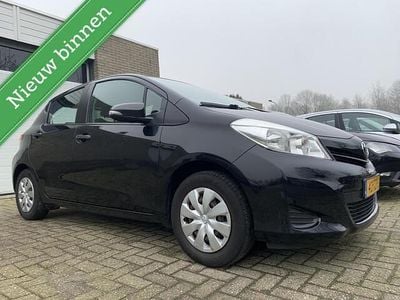 Zwart Occasion 2012 Toyota Yaris Hatchback | € 5.750 (Eerlijke prijs)