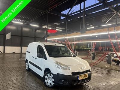 Wit Occasion 2014 Peugeot Partner S MPV | € 2.799 (Eerlijke prijs)
