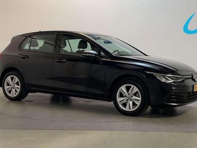 Zwart Gebruikt 2021 VW Golf VIII Life Hatchback | € 19.350 (Eerlijke prijs)