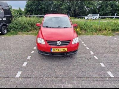 Rood Occasion 2006 VW Fox Trendline Hatchback | € 1.000 (Iets duurder)