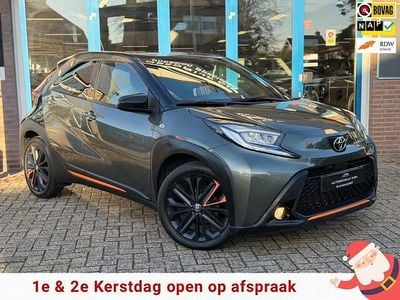 Groen (metallic) Gebruikt 2022 Toyota Aygo X Limited SUV | € 17.950 (Eerlijke prijs)