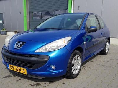 tweedehands Peugeot 206+ 206 + 1.4 XS met uniek lage Km stand ! Rijdt en schakelt perfect.