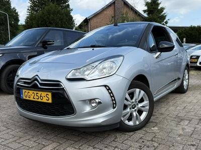 Grijs, metallic lak Gebruikt 2015 Citroën DS3 Cabriolet So Chic Cabriolet | € 4.999