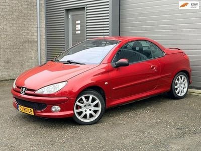 Occasion Peugeot 206 CC 136 PK (100 kW) 2003 Rood Cabriolet
