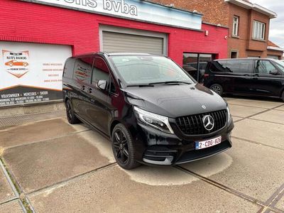 Zwart Occasion 2022 Mercedes V300 AMG MPV | € 79.900