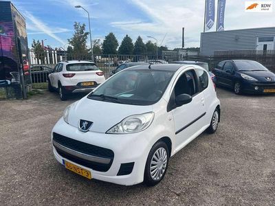 Wit Gebruikt 2009 Peugeot 107 Hatchback | € 1.449 (Eerlijke prijs)