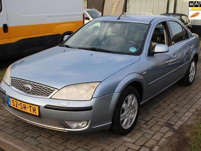 Blauw Gebruikt 2006 Ford Mondeo Platinum Sedan | € 950