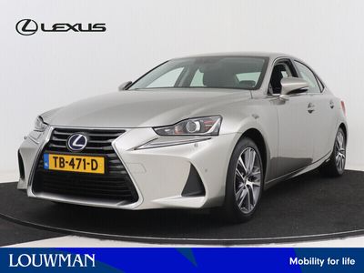 Lexus IS300h