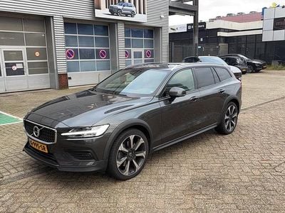 Grijs Occasion 2018 Volvo V60 CC Pro Stationwagen | € 31.995 (Eerlijke prijs)