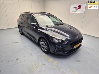 Blauw (metallic) Gebruikt 2020 Ford Focus Business Edition Stationwagen | € 17.830 (Eerlijke prijs)