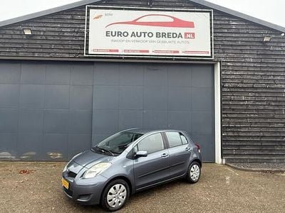 Blauw (metallic) Gebruikt 2009 Toyota Yaris Hatchback | € 6.950 (Eerlijke prijs)