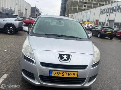 Grijs Gebruikt 2010 Peugeot 5008 Active MPV | € 2.500 (Eerlijke prijs)
