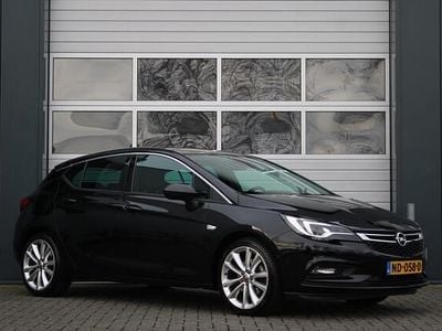Zwart Occasion 2017 Opel Astra Innovation Hatchback | € 15.950 (Eerlijke prijs)