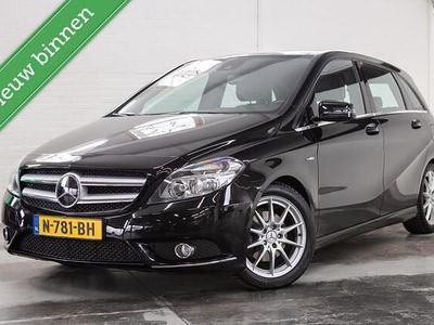 Zwart Gebruikt 2012 Mercedes B180 Prestige MPV | € 11.450 (Eerlijke prijs)