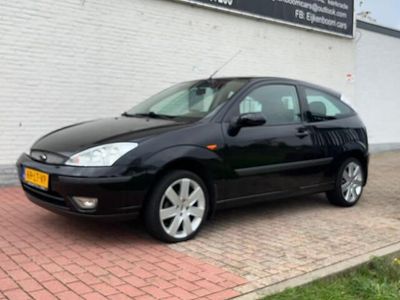Zwart Occasion 2003 Ford Focus Hatchback | € 2.750 (Iets duurder)