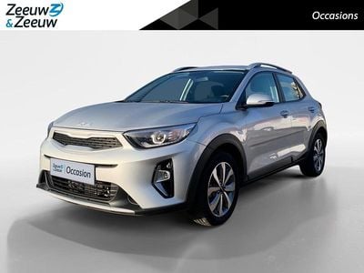 Grijs Occasion 2023 Kia Stonic SUV | € 18.920 (Goede deal)