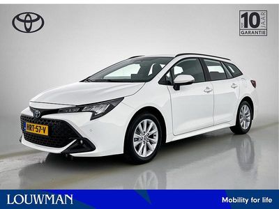 Wit Gebruikt 2024 Toyota Corolla Hybrid Stationwagen | € 28.400