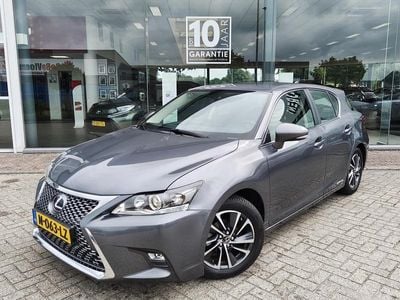 Lexus CT200h