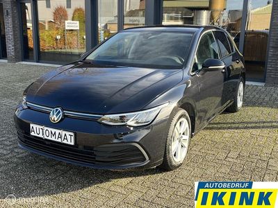 Zwart Gebruikt 2022 VW Golf VIII Business Hatchback | € 24.500 (Goede deal)
